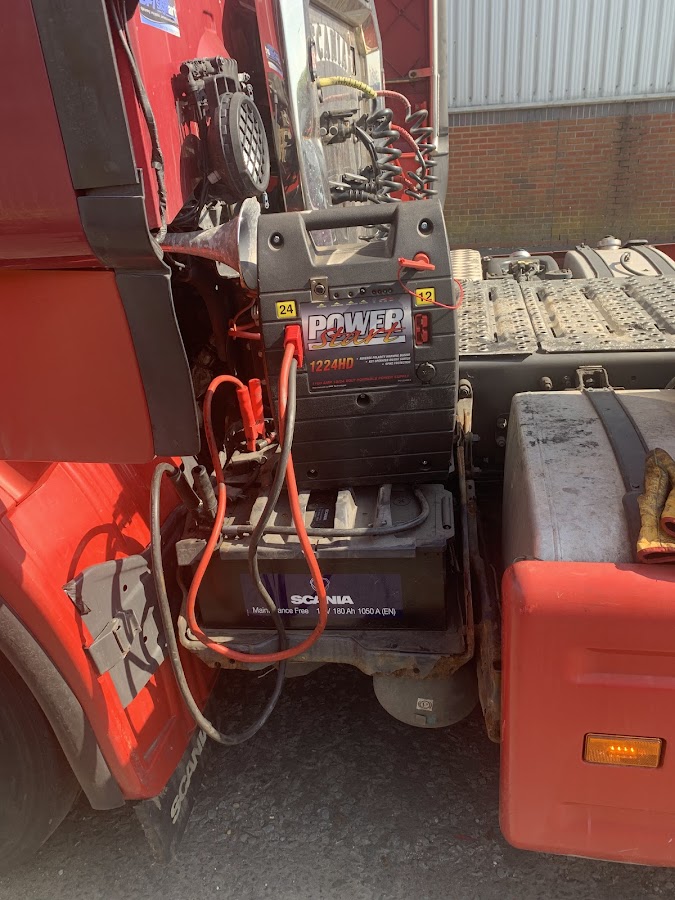 HGV jump start on a Scania with power starter.